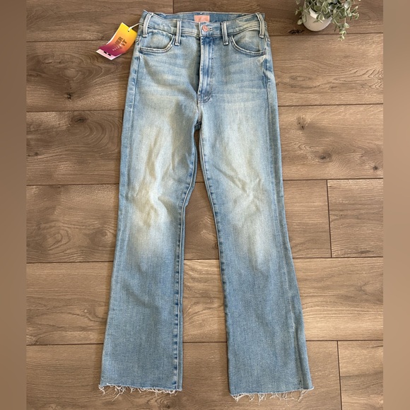 MOTHER Denim - NWT MOTHER Denim The Hustler Ankle Fray Size 26